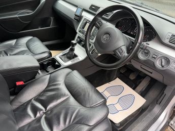 Volkswagen Passat HIGHLINE PLUS TDI