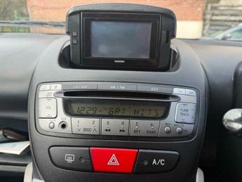 Toyota AYGO 1.0 VVT-i Move MultiMode Euro 5 5dr