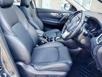 Nissan Qashqai 1.2 DIG-T N-Connecta XTRON Euro 6 (s/s) 5dr
