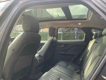 Jaguar F-Pace 2.0 D180 Portfolio Auto AWD Euro 6 (s/s) 5dr