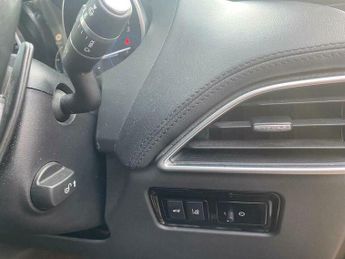 Jaguar F-Pace 2.0 D180 Portfolio Auto AWD Euro 6 (s/s) 5dr