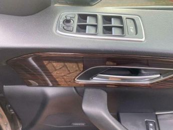 Jaguar F-Pace 2.0 D180 Portfolio Auto AWD Euro 6 (s/s) 5dr