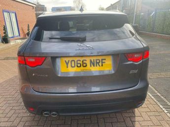 Jaguar F-Pace 2.0 D180 Portfolio Auto AWD Euro 6 (s/s) 5dr