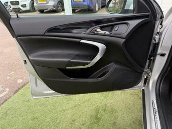 Vauxhall Insignia 2.0 CDTi Elite Nav Auto Euro 5 5dr