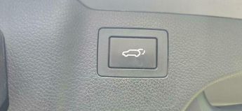 Hyundai Santa Fe 2.2 CRDi Blue Drive Premium SE Auto 4WD Euro 6 (s/s) 5dr (7 Seat