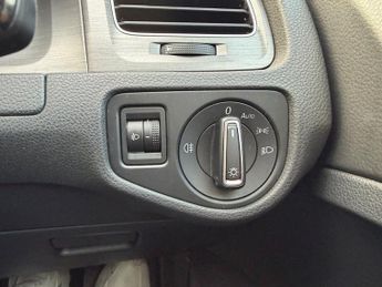 Volkswagen Golf 1.6 TDI BlueMotion Tech SE DSG Euro 5 (s/s) 5dr