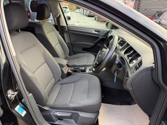 Volkswagen Golf 1.6 TDI BlueMotion Tech SE DSG Euro 5 (s/s) 5dr