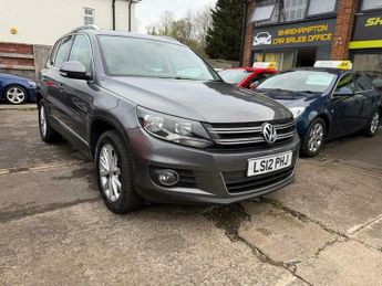 Volkswagen Tiguan 2.0 TDI BlueMotion Tech SE DSG 4WD Euro 5 (s/s) 5dr