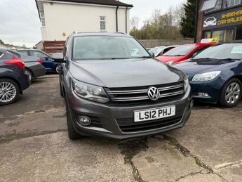 Volkswagen Tiguan 2.0 TDI BlueMotion Tech SE DSG 4WD Euro 5 (s/s) 5dr