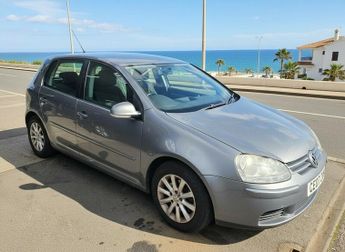 Volkswagen Golf MATCH FSI 115