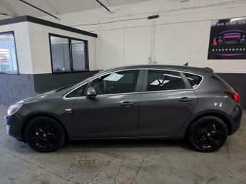 Vauxhall Astra 1.6 16v SRi Euro 5 5dr