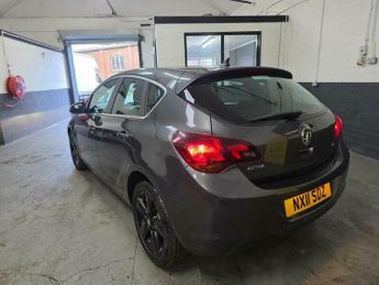 Vauxhall Astra 1.6 16v SRi Euro 5 5dr