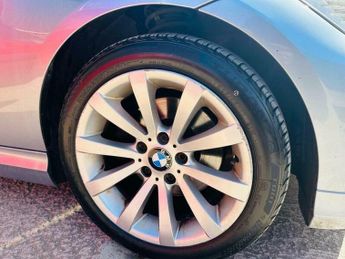 BMW 3 SERIES 2.0 320d SE Touring Steptronic Euro 5 5dr