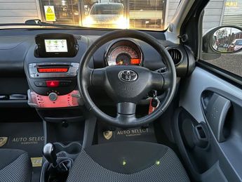 Toyota AYGO 1.0 VVT-i Go Hatchback 5dr Petrol Manual Euro 5 (67 ps)