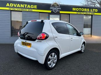 Toyota AYGO 1.0 VVT-i Go Hatchback 5dr Petrol Manual Euro 5 (67 ps)
