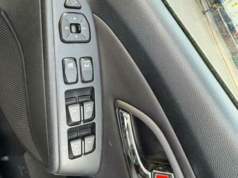 Hyundai IX35 2.0 CRDi Premium SUV 5dr Diesel Auto 4WD Euro 5 (184 ps)