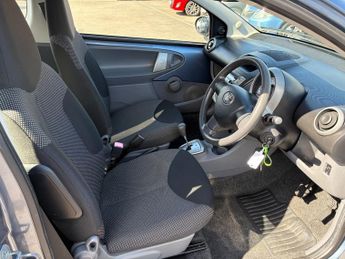 Toyota AYGO VVT-I PLUS MM AUTOMATIC