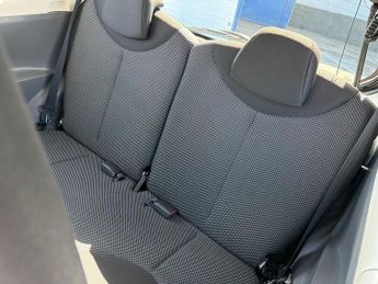 Toyota AYGO VVT-I PLUS MM AUTOMATIC