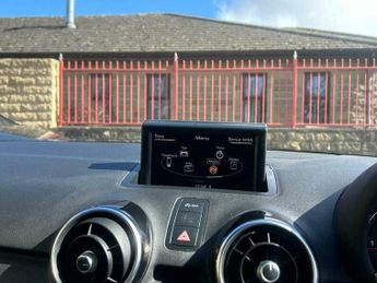 Audi A1 1.6 TDI S line Euro 5 (s/s) 3dr