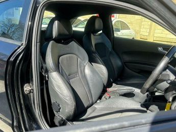 Audi A1 1.6 TDI S line Euro 5 (s/s) 3dr