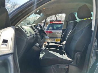 Volkswagen Tiguan 2.0 TDI BlueMotion Tech SE 2WD Euro 5 (s/s) 5dr