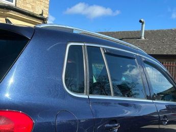 Volkswagen Tiguan 2.0 TDI BlueMotion Tech SE 2WD Euro 5 (s/s) 5dr