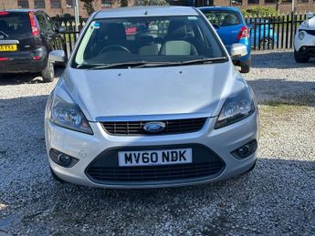Ford Focus 1.6 Zetec Hatchback 5dr Petrol Manual (161 g/km, 99 bhp)