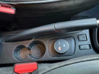 Renault Captur 1.2 TCe ENERGY Iconic Nav Auto Euro 6 (s/s) 5dr