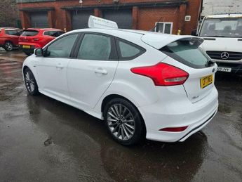 Ford Focus 1.0T EcoBoost ST-Line Auto Euro 6 (s/s) 5dr