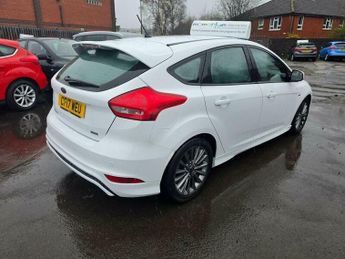 Ford Focus 1.0T EcoBoost ST-Line Auto Euro 6 (s/s) 5dr