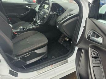 Ford Focus 1.0T EcoBoost ST-Line Auto Euro 6 (s/s) 5dr