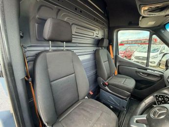 Mercedes-Benz Sprinter 2.0 315 CDI Premium Panel Van 5dr Diesel G-Tronic FWD L2 H2 Euro