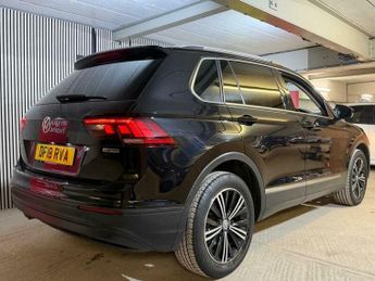 Volkswagen Tiguan 2.0 TDI SE Navigation DSG 4Motion Euro 6 (s/s) 5dr