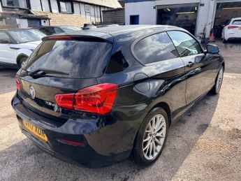 BMW 1 SERIES 118d SE