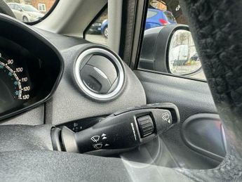 Ford Fiesta 1.0T EcoBoost Zetec Euro 6 (s/s) 5dr