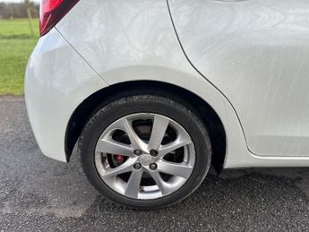 Toyota Yaris VVT-I SPORT M-DRIVE S
