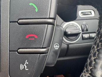 Land Rover Discovery 3.0 SD V6 Landmark SUV 5dr Diesel Auto 4WD Euro 6 (s/s) (256 bhp