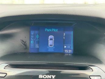 Ford Focus 1.6 Titanium Navigator Hatchback 5dr Petrol Powershift Euro 5 (1