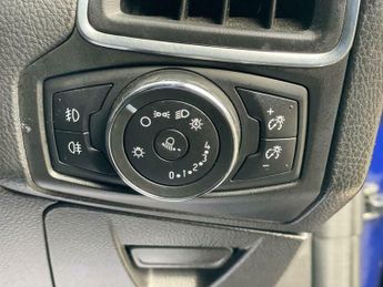 Ford Focus 1.6 Titanium Navigator Hatchback 5dr Petrol Powershift Euro 5 (1