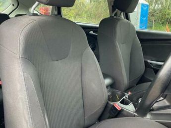Ford Focus 1.6 Titanium Navigator Hatchback 5dr Petrol Powershift Euro 5 (1