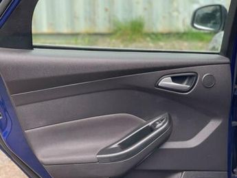 Ford Focus 1.6 Titanium Navigator Hatchback 5dr Petrol Powershift Euro 5 (1