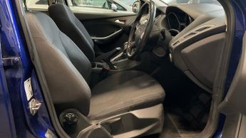 Ford Focus 1.6 Titanium Navigator Hatchback 5dr Petrol Powershift Euro 5 (1