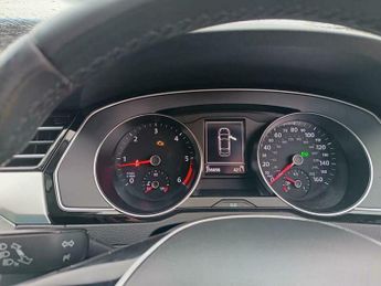 Volkswagen Passat 2.0 TDI BlueMotion Tech SE Business DSG Euro 6 (s/s) 4dr