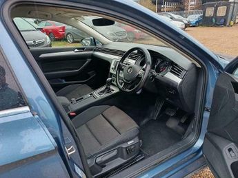 Volkswagen Passat 2.0 TDI BlueMotion Tech SE Business DSG Euro 6 (s/s) 4dr