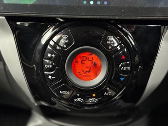 Nissan Note 1.2 DIG-S Tekna Hatchback 5dr Petrol XTRON Euro 6