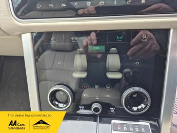 Land Rover Range Rover 4.4 SD V8 Vogue SUV 5dr Diesel Auto 4WD Euro 6 (s/s) (339 ps)