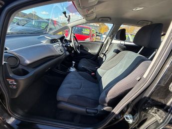 Honda Jazz I-VTEC ES I-SHIFT