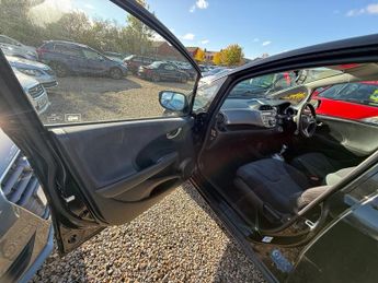 Honda Jazz I-VTEC ES I-SHIFT