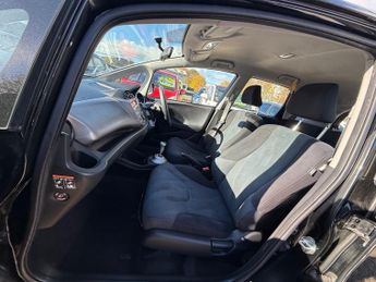 Honda Jazz I-VTEC ES I-SHIFT