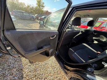 Honda Jazz I-VTEC ES I-SHIFT